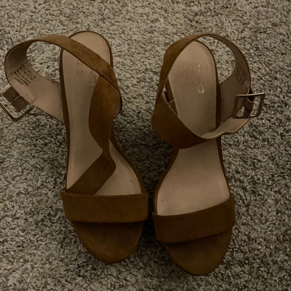 Brown Wedges